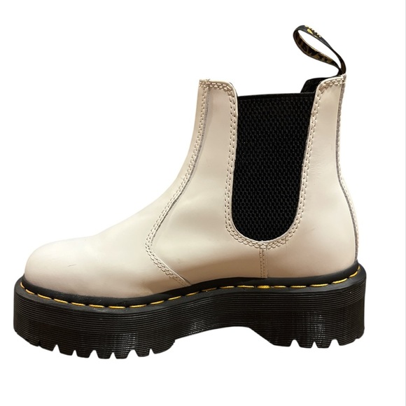 New Dr. Martens Unisex Size 6 & 7.5 White 2976 Quad Chelsea Combat Boots - Picture 4 of 11